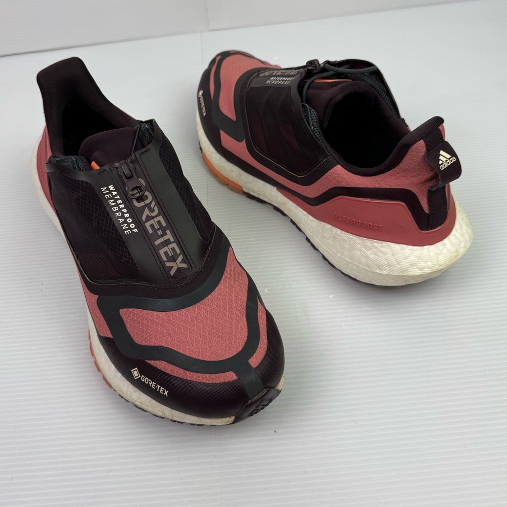 Adidas Ultraboost 22 Gore-Tex GX9131 Running Shoes Sneakers Women’s Size 10